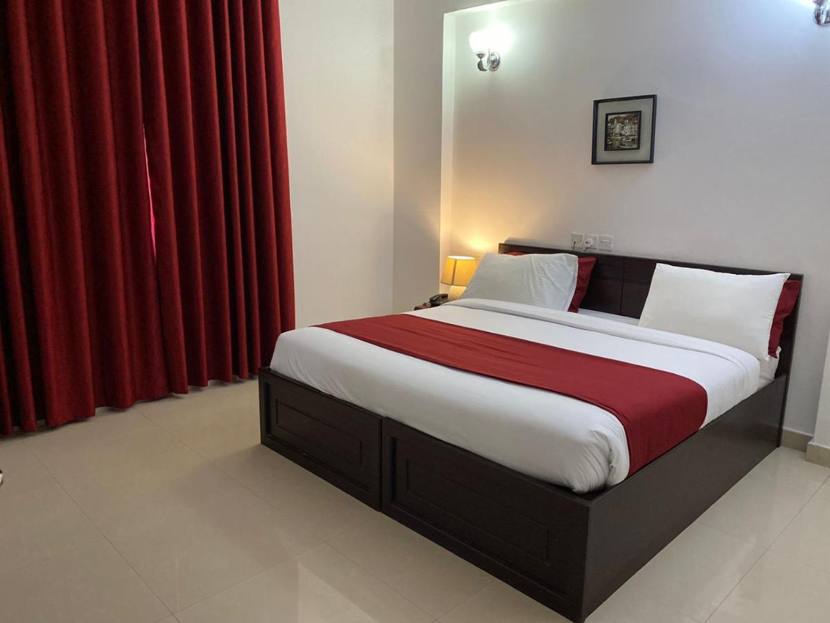 מוסקט Azaiba Hotel Apartments מראה חיצוני תמונה