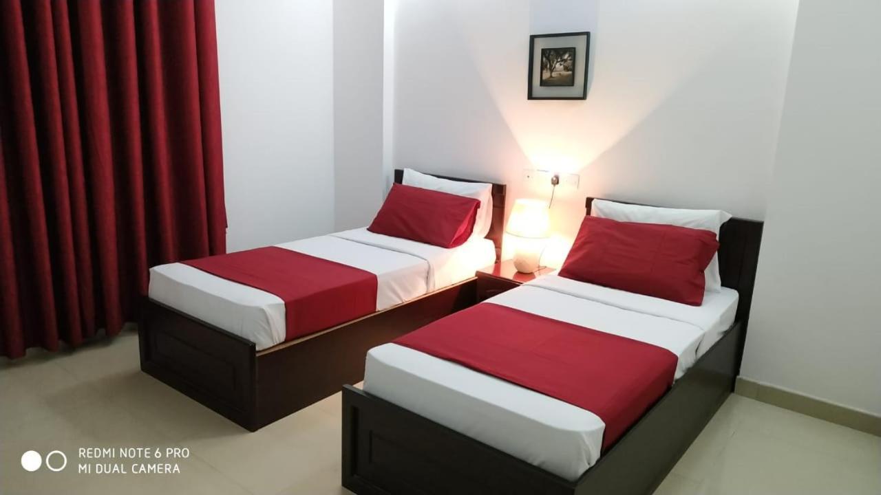 מוסקט Azaiba Hotel Apartments מראה חיצוני תמונה
