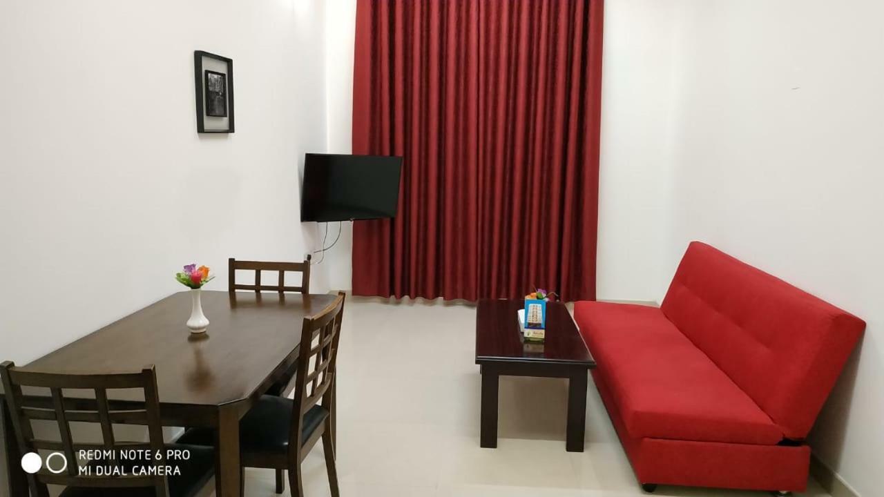 מוסקט Azaiba Hotel Apartments מראה חיצוני תמונה